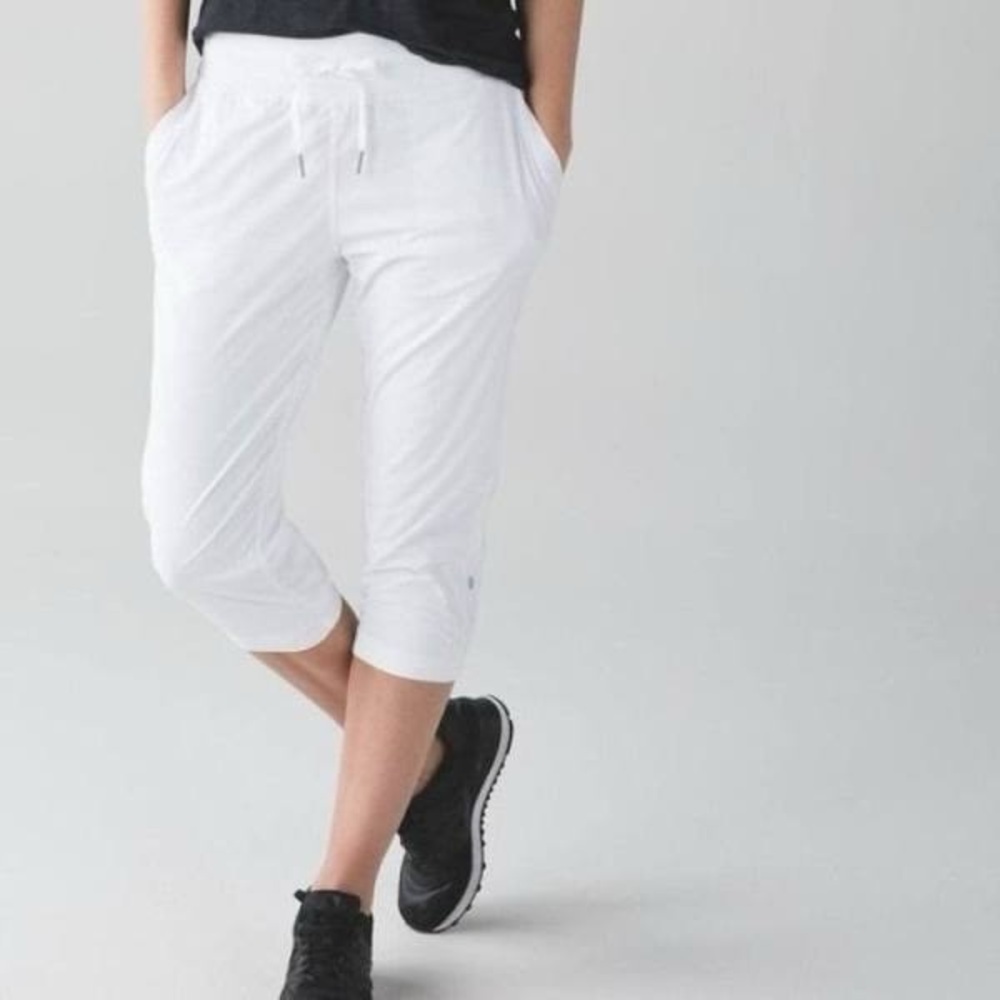 Lululemon | Studio Crop
